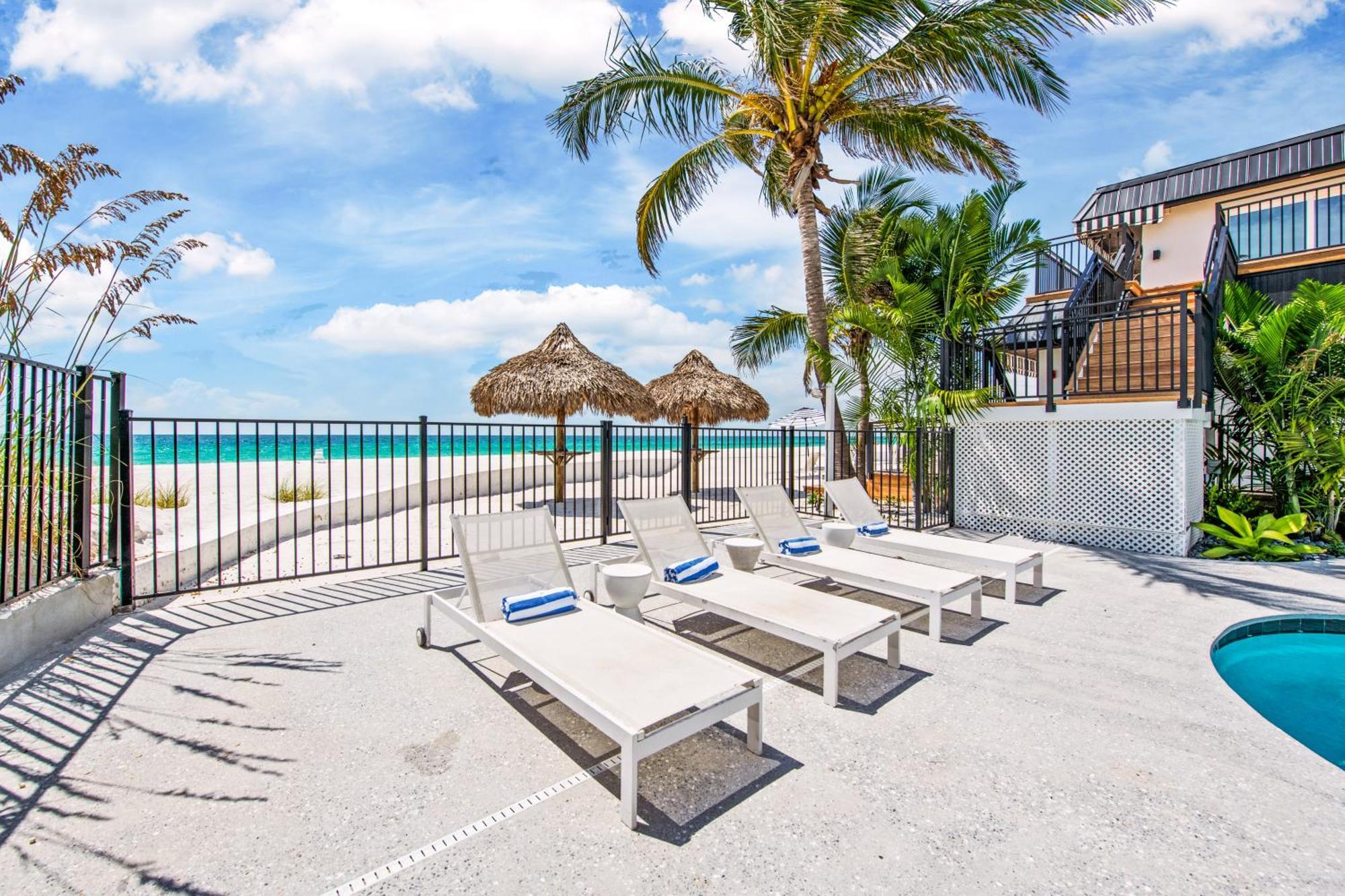 Seabreeze At Anna Maria Island Inn เบรเดนทันบีช ภายนอก รูปภาพ