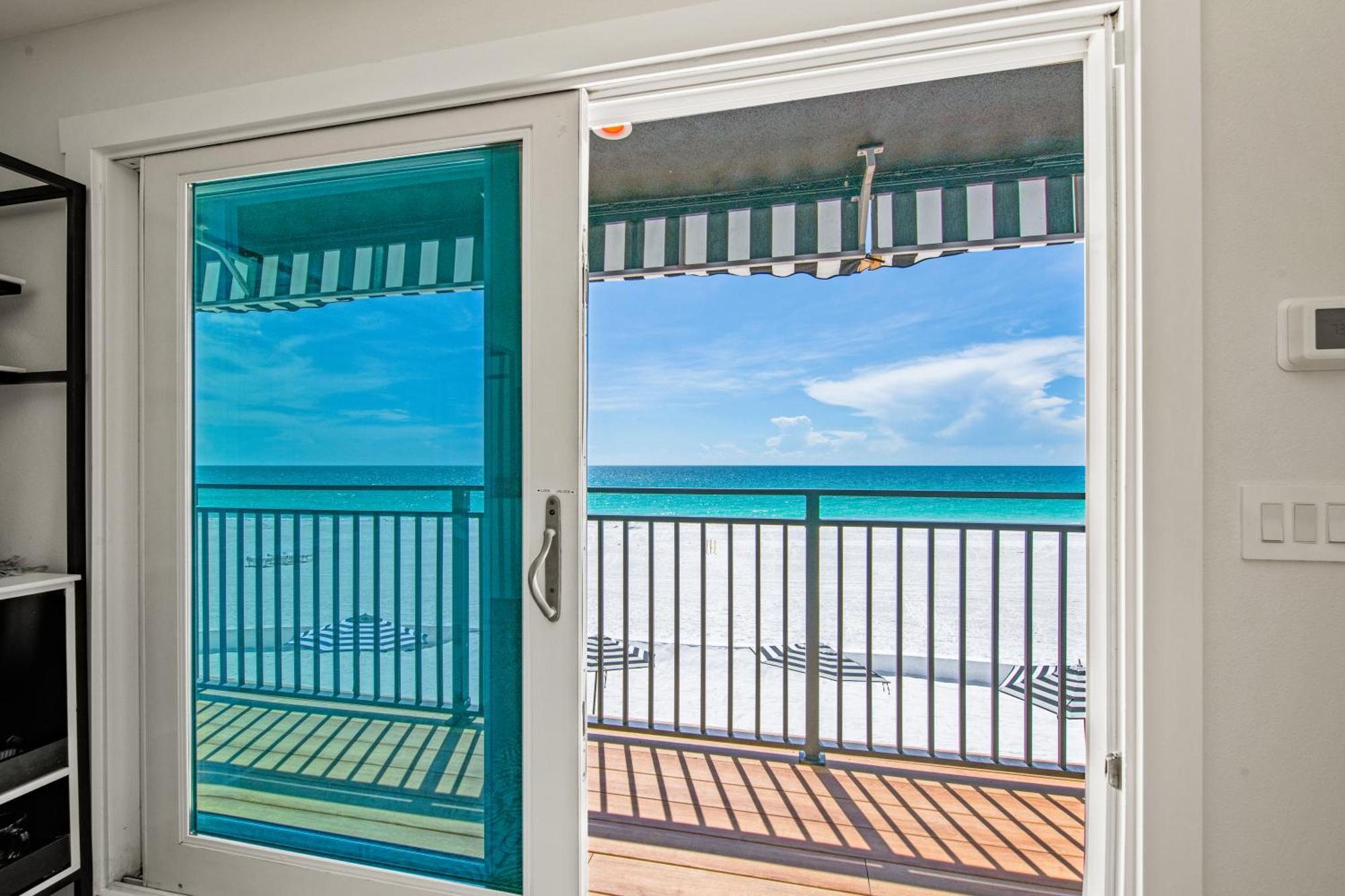 Seabreeze At Anna Maria Island Inn เบรเดนทันบีช ภายนอก รูปภาพ