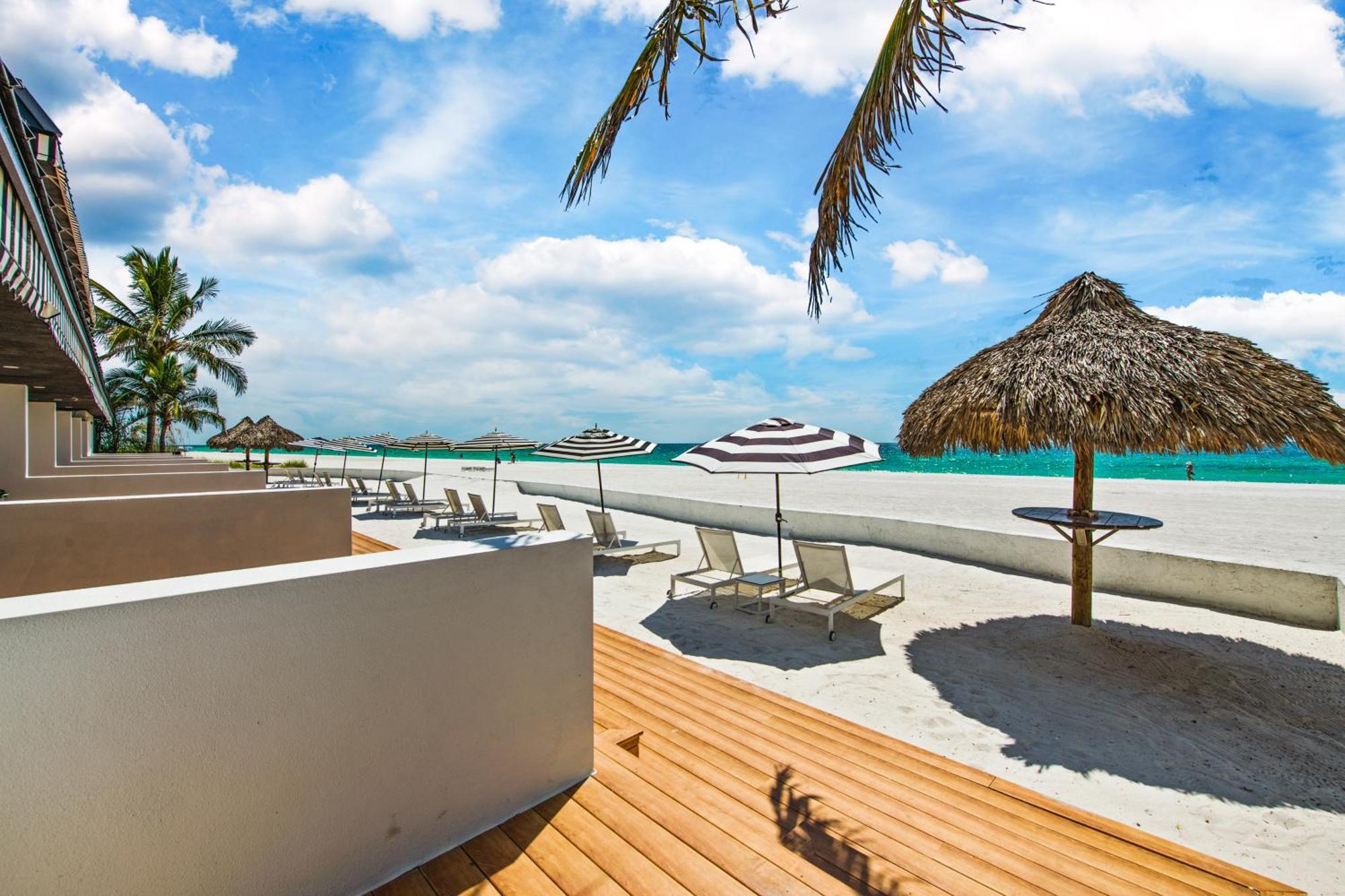 Seabreeze At Anna Maria Island Inn เบรเดนทันบีช ภายนอก รูปภาพ