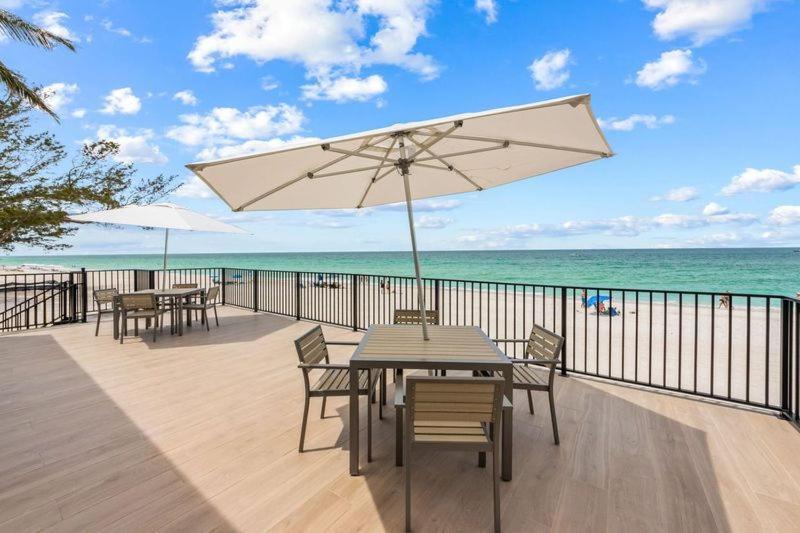 Seabreeze At Anna Maria Island Inn เบรเดนทันบีช ภายนอก รูปภาพ